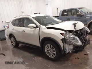 2020 Nissan Rogue S z VIN JN8AT2MTXLW040328, wystawiony jako IAAI lot #41889398 z przebiegiem 43 605 mil mil oraz . Historia ofert i sprzedaży dostępna na DreamBid. Obrazek 1.