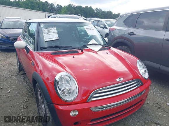 2006 MINI Hardtop with VIN WMWRC33596TK67276, listed as a IAAI auction lot 42488546 with 41,229 mi miles and . Bid and sale history available at DreamBid. Image 1.