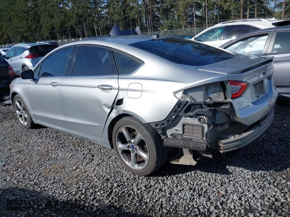 2015 Ford Fusion SE with VIN 3FA6P0H98FR267586, listed as a IAAI auction lot 41987958 with 136,919 mi miles. Bid and sale history available at carsss.com. Image 3.