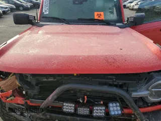 2022 Ford Bronco z VIN 1FMDE5AH9NLB12334, wystawiony jako Copart lot #83205734 z przebiegiem 12 789 mil mil oraz Szkoda całkowita • Salvage title. Historia ofert i sprzedaży dostępna na DreamBid. Obrazek 12.