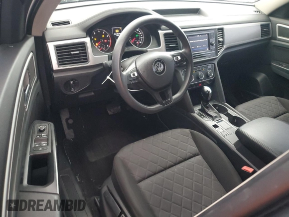 2018 Volkswagen Atlas S z VIN 1V2AR2CA7JC540938, wystawiony jako Copart lot #79242344 z przebiegiem 104 505 mil mil oraz Nie do naprawy • Non repairable. Historia ofert i sprzedaży dostępna na DreamBid. Obrazek 8.