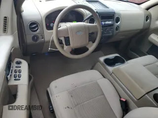 2004 Ford F-150 XL z VIN 1FTPX12574NA72931, wystawiony jako Copart lot #54609905 z przebiegiem 189 605 mil mil oraz Czysty tytuł • Clean title. Historia ofert i sprzedaży dostępna na DreamBid. Obrazek 8.
