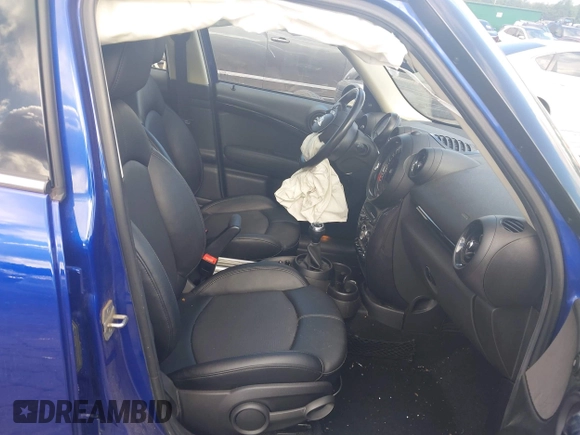 2016 MINI Countryman S with VIN WMWZC3C55GWP53633, listed as a IAAI auction lot 42526582 with 58,898 mi miles and . Bid and sale history available at DreamBid. Image 5.
