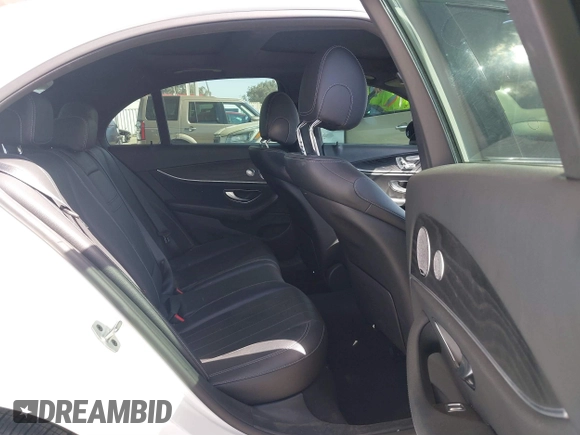 2019 Mercedes-Benz E-Class E 300 with VIN WDDZF4JB8KA566102, listed as a IAAI auction lot 41690183 with 89,085 mi miles. Bid and sale history available at carsss.com. Image 8.