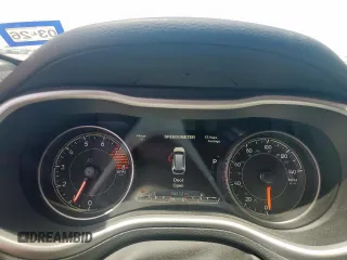 2016 Jeep Cherokee Trailhawk z VIN 1C4PJMBS3GW189266, wystawiony jako Copart lot #56891615 z przebiegiem 94 172 mil mil oraz Szkoda całkowita • Salvage title. Historia ofert i sprzedaży dostępna na DreamBid. Obrazek 9.