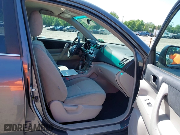 2012 Toyota Highlander with VIN 5TDBK3EH9CS163296, listed as a IAAI auction lot 42512522 with 145,886 mi miles and . Bid and sale history available at DreamBid. Image 5.