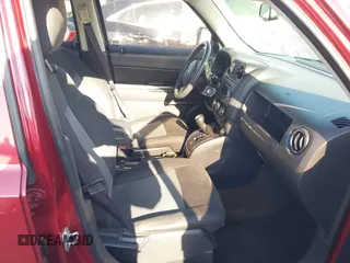 2016 Jeep Patriot Sport SE z VIN 1C4NJPBA8GD711742, wystawiony jako IAAI lot #42229302 z przebiegiem 122 732 mil mil oraz . Historia ofert i sprzedaży dostępna na DreamBid. Obrazek 5.