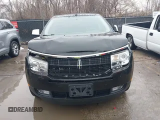 2010 Lincoln MKX with VIN 2LMDJ8JC2ABJ09727, listed as a IAAI auction lot 41441496 with 111,720 mi miles. Bid and sale history available at carsss.com. Image 13.