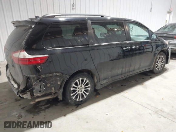 2019 Toyota Sienna XLE Auto Access Seat with VIN 5TDYZ3DCXKS970792, listed as a IAAI auction lot 41589537 with 138,971 mi miles. Bid and sale history available at carsss.com. Image 4.
