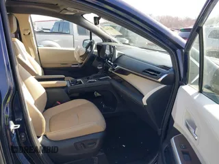 2021 Toyota Sienna XLE with VIN 5TDJRKEC6MS050638, listed as a IAAI auction lot 40875583 with 22,602 mi miles and . Bid and sale history available at DreamBid. Image 5.