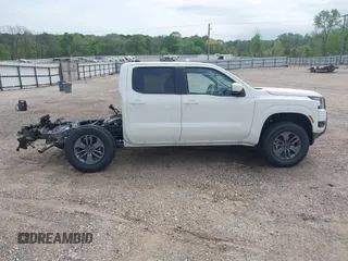 2025 Nissan Frontier S with VIN 1N6ED1EKXSN608668, listed as a IAAI auction lot 41909095 with 41 mi miles and . Bid and sale history available at DreamBid. Image 14.