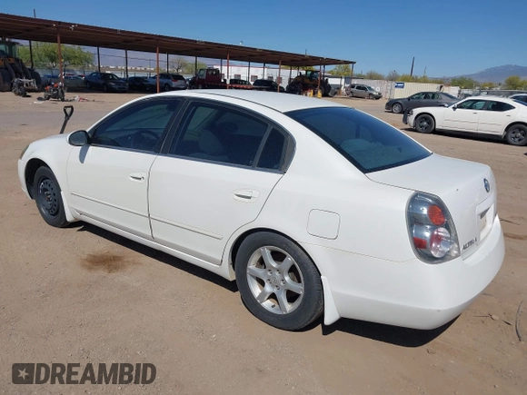 2005 Nissan Altima 2.5 S with VIN 1N4AL11D15C144011, listed as a IAAI auction lot 41965276 with 217,547 mi miles. Bid and sale history available at carsss.com. Image 3.