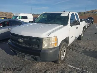 2008 Chevrolet Silverado 1500 Work Truck with VIN 1GCEC19X98Z233708, listed as a IAAI auction lot 41675762 with 1 mi miles. Bid and sale history available at carsss.com. Image 2.