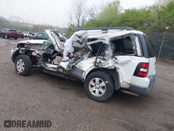 2006 Ford Explorer XLT with VIN 1FMEU73E86UA38132, listed as a IAAI auction lot 41974292 with Not Provided miles. Bid and sale history available at carsss.com. Image 3.