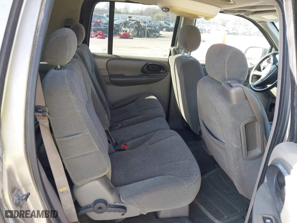 2003 Chevrolet TrailBlazer EXT LT with VIN 1GNES16S936226237, listed as a IAAI auction lot 41826283 with 178,197 mi miles. Bid and sale history available at carsss.com. Image 8.