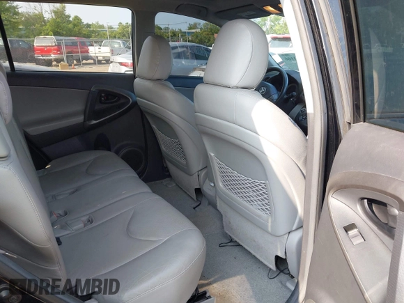 2009 Toyota RAV4 z VIN 2T3ZF31VX9W001179, wystawiony jako IAAI lot #42393166 z przebiegiem 152 751 mil mil oraz . Historia ofert i sprzedaży dostępna na DreamBid. Obrazek 8.