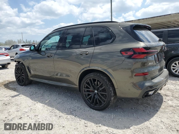 2025 BMW X5 sDrive40i z VIN 5UX13EU07S9X93779, wystawiony jako Copart lot #55974175 z przebiegiem 8 970 mil mil oraz Szkoda całkowita • Salvage title. Historia ofert i sprzedaży dostępna na DreamBid. Obrazek 2.