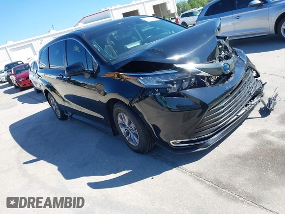 2022 Toyota Sienna XLE with VIN 5TDYRKEC2NS125318, listed as a IAAI auction lot 41764720 with 125,276 mi miles. Bid and sale history available at carsss.com. Image 1.