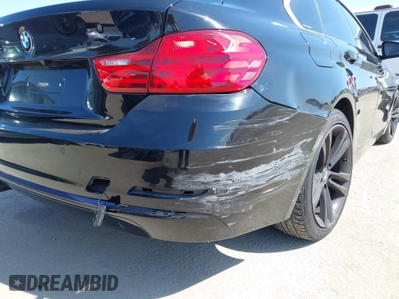 2016 BMW 4 Series 428i xDrive z VIN WBA4C9C58GG141210, wystawiony jako IAAI lot #42218036 z przebiegiem 88 864 mil mil oraz . Historia ofert i sprzedaży dostępna na DreamBid. Obrazek 18.