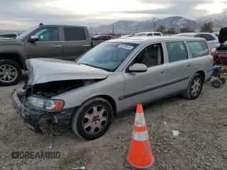 2001 Volvo V70 с VIN YV1SW53D411016484, выставлен на аукционе Copart как лот 82228914 с пробегом 54 135 миль миль и Списание • Salvage title. История ставок и продаж доступна на DreamBid. Изображение 1.