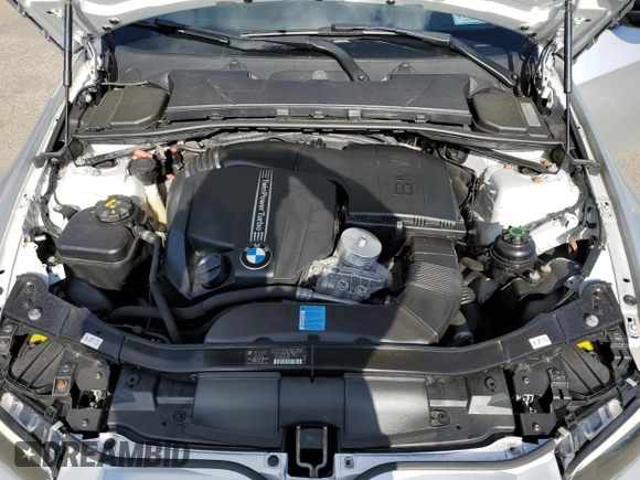 2011 BMW 3 Series 335i xDrive with VIN WBAKF9C58BE261768, listed as a Copart auction lot 67040944 with 82,095 mi miles and Salvage Title. Bid and sale history available at carsss.com. Image 11.