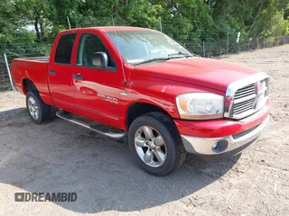 2006 Dodge 1500 SLT z VIN 1D7HU18226J147688, wystawiony jako IAAI lot #42489266 z przebiegiem 170 443 mil mil oraz . Historia ofert i sprzedaży dostępna na DreamBid. Obrazek 1.
