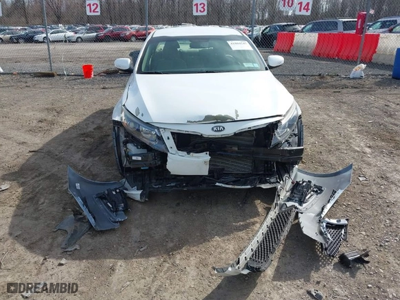 2015 Kia Optima LX with VIN 5XXGM4A78FG366057, listed as a IAAI auction lot 41804245 with 75,502 mi miles. Bid and sale history available at carsss.com. Image 6.