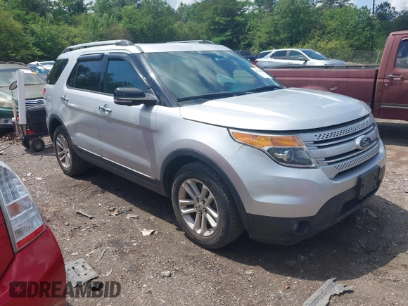 2014 Ford Explorer XLT with VIN 1FM5K8D84EGA21359, listed as a IAAI auction lot 42166860 with 191,004 mi miles and . Bid and sale history available at carsss.com. Image 1.