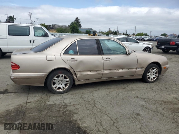 2001 Mercedes-Benz E-Class with VIN WDBJF70J31B293515, listed as a Copart auction lot 53100915 with 0 mi miles and Salvage Title. Bid and sale history available at carsss.com. Image 3.