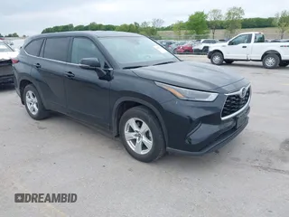 2023 Toyota Highlander L z VIN 5TDKDRBH2PS515299, wystawiony jako IAAI lot #42336203 z przebiegiem 23 301 mil mil oraz . Historia ofert i sprzedaży dostępna na DreamBid. Obrazek 1.