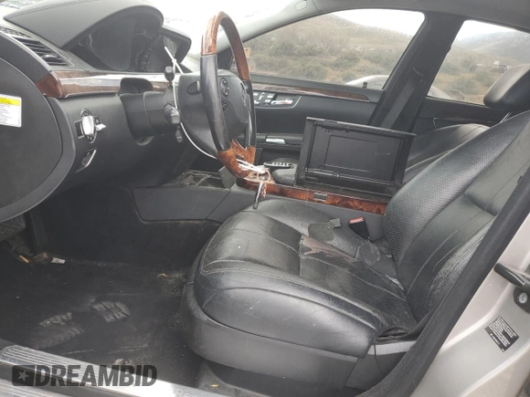 2007 Mercedes-Benz S 550 with VIN WDDNG71X27A106885, listed as a Copart auction lot 54573435 with 182,539 mi miles and Salvage title. Bid and sale history available at DreamBid. Image 7.