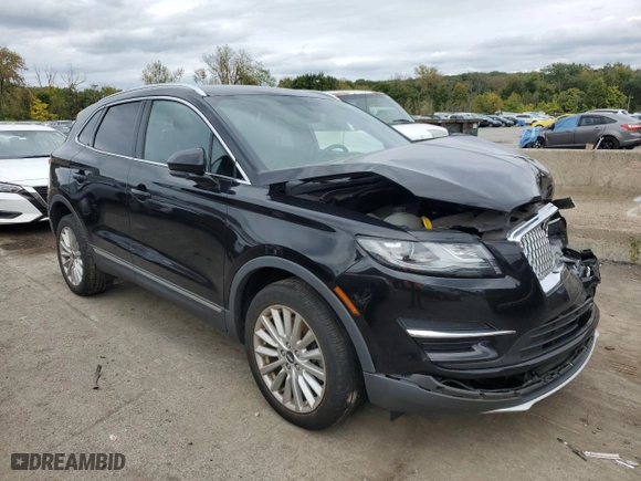 2019 Lincoln MKC Standard with VIN 5LMCJ1D97KUL49833, listed as a Copart auction lot 73582174 with 42,552 mi miles and Salvage Title. Bid and sale history available at carsss.com. Image 4.