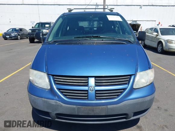 2007 Dodge Caravan SE with VIN 1D4GP25R17B172715, listed as a IAAI auction lot 42147718 with Not Provided miles and . Bid and sale history available at carsss.com. Image 6.