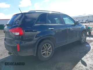 2015 Kia Sorento LX with VIN 5XYKTDA76FG649338, listed as a IAAI auction lot 41835315 with 221,452 mi miles. Bid and sale history available at carsss.com. Image 4.