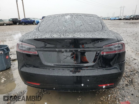 2021 Tesla Model S Long Range Plus z VIN 5YJSA1E2XMF427618, wystawiony jako Copart lot #41654955 z przebiegiem Nie podano mil oraz Szkoda całkowita • Salvage title. Historia ofert i sprzedaży dostępna na DreamBid. Obrazek 6.