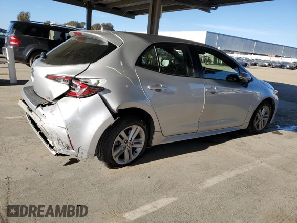 2019 Toyota Corolla Hatchback SE with VIN JTNK4RBE1K3018899, listed as a Copart auction lot 46933695 with 68,196 mi miles and Salvage Title. Bid and sale history available at carsss.com. Image 3.