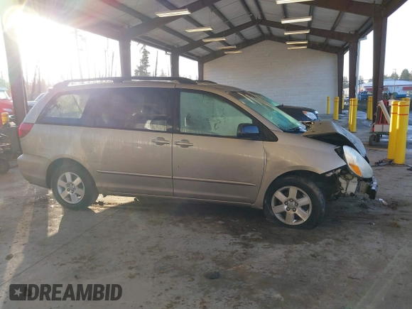 2004 Toyota Sienna CE with VIN 5TDZA23C44S097728, listed as a IAAI auction lot 41165780 with 130,553 mi miles. Bid and sale history available at carsss.com. Image 13.