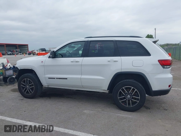 2017 Jeep Grand Cherokee Trailhawk with VIN 1C4RJFLG5HC803400, listed as a IAAI auction lot 42052250 with 108,374 mi miles and . Bid and sale history available at DreamBid. Image 15.