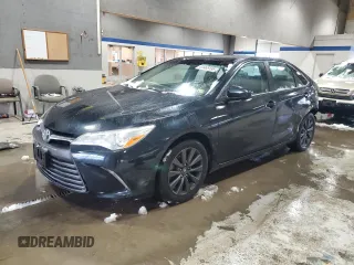 2015 Toyota Camry XLE with VIN 4T1BF1FK6FU492522, listed as a Copart auction lot 41465195 with 145,571 mi miles and Salvage Title. Bid and sale history available at carsss.com. Image 1.
