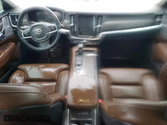 2018 Volvo V90 z VIN YV4A22NL8J1022253, wystawiony jako Copart lot #43835415 z przebiegiem 61 163 mil mil oraz Szkoda całkowita • Salvage title. Historia ofert i sprzedaży dostępna na DreamBid. Obrazek 8.
