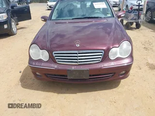 2006 Mercedes-Benz C 280 Luxury z VIN WDBRF92H66F768910, wystawiony jako IAAI lot #42352590 z przebiegiem Nie podano mil oraz . Historia ofert i sprzedaży dostępna na DreamBid. Obrazek 6.