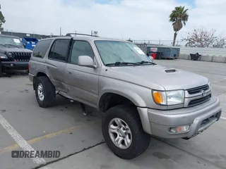 2002 Toyota 4Runner SR5 z VIN JT3GN86R020239317, wystawiony jako IAAI lot #42185340 z przebiegiem 292 124 mil mil oraz . Historia ofert i sprzedaży dostępna na DreamBid. Obrazek 1.