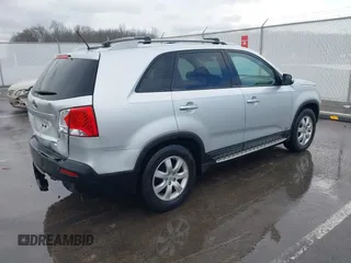 2012 Kia Sorento LX with VIN 5XYKTDA61CG303393, listed as a IAAI auction lot 41137220 with 123,474 mi miles. Bid and sale history available at carsss.com. Image 4.
