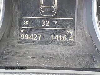 2017 Volkswagen Passat S z VIN 1VWAT7A39HC070407, wystawiony jako IAAI lot #41529297 z przebiegiem 99 427 mil mil oraz . Historia ofert i sprzedaży dostępna na DreamBid. Obrazek 15.