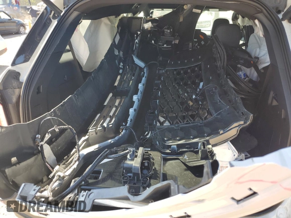 2025 Ford Explorer ST-Line with VIN 1FMUK7KH9SGA88477, listed as a Copart auction lot 49815455 with 3,822 mi miles and Salvage title. Bid and sale history available at DreamBid. Image 14.