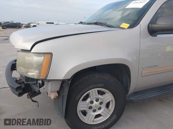 2008 Chevrolet Tahoe LS with VIN 1GNFC13C18R185820, listed as a IAAI auction lot 42662827 with 186,500 mi miles and . Bid and sale history available at DreamBid. Image 19.