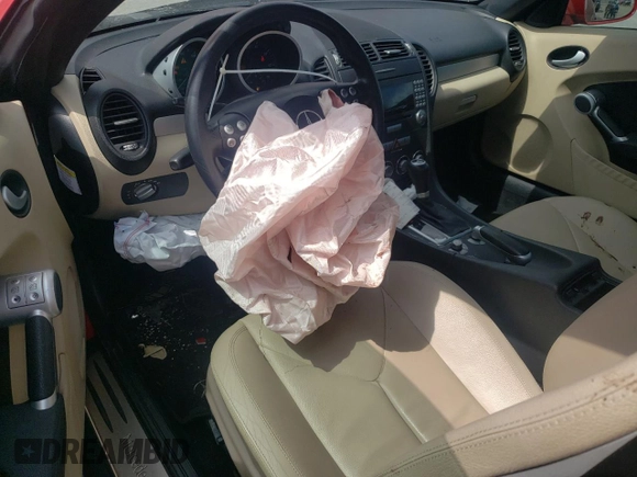 2007 Mercedes-Benz SLK 280 with VIN WDBWK54F77F139757, listed as a Copart auction lot 60968135 with 56,545 mi miles and Salvage title. Bid and sale history available at DreamBid. Image 8.