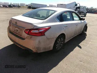 2016 Nissan Altima S with VIN 1N4AL3AP2GN317581, listed as a IAAI auction lot 41687949 with 271,000 mi miles and . Bid and sale history available at carsss.com. Image 4.