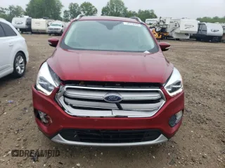 2019 Ford Escape Titanium with VIN 1FMCU9J97KUC01825, listed as a Copart auction lot 59720395 with 52,425 mi miles and Clean title. Bid and sale history available at DreamBid. Image 5.