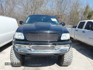 1998 Ford F-250 z VIN 1FTPX28L7WNA79621, wystawiony jako IAAI lot #41783554 z przebiegiem 254 342 mil mil oraz . Historia ofert i sprzedaży dostępna na DreamBid. Obrazek 6.